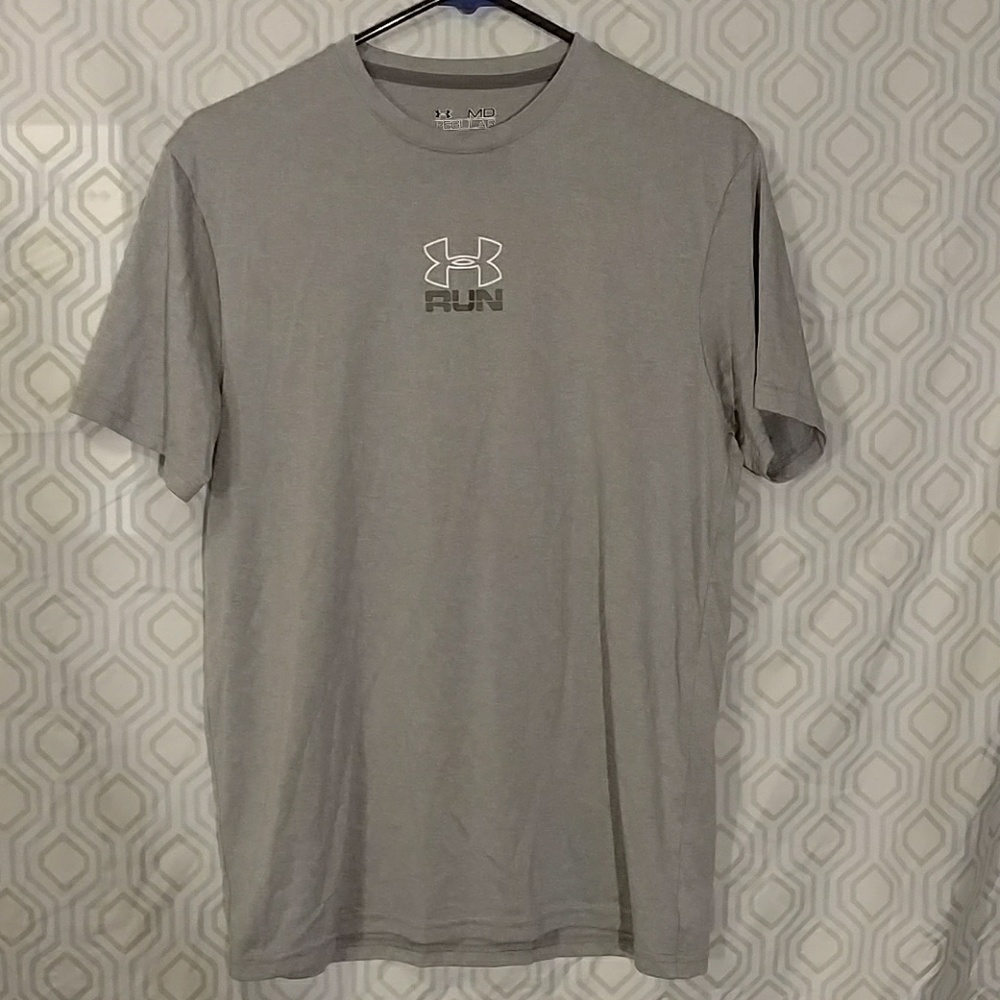 Under Armour T-SHIRT